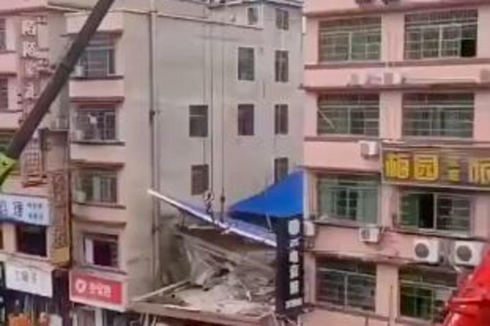 SRUŠILA SE ZGRADA U KINI: Đinping naredio ISTRAGU, uhapšeno 9 osoba zbog urušavanja! (FOTO) (VIDEO)