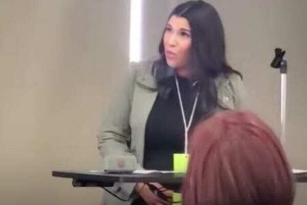 U DEVETOM MESECU TRUDNOĆE STALA PRED STOTINU LJUDI: Političarka držala govor, a onda je usledilo OVO! (VIDEO)