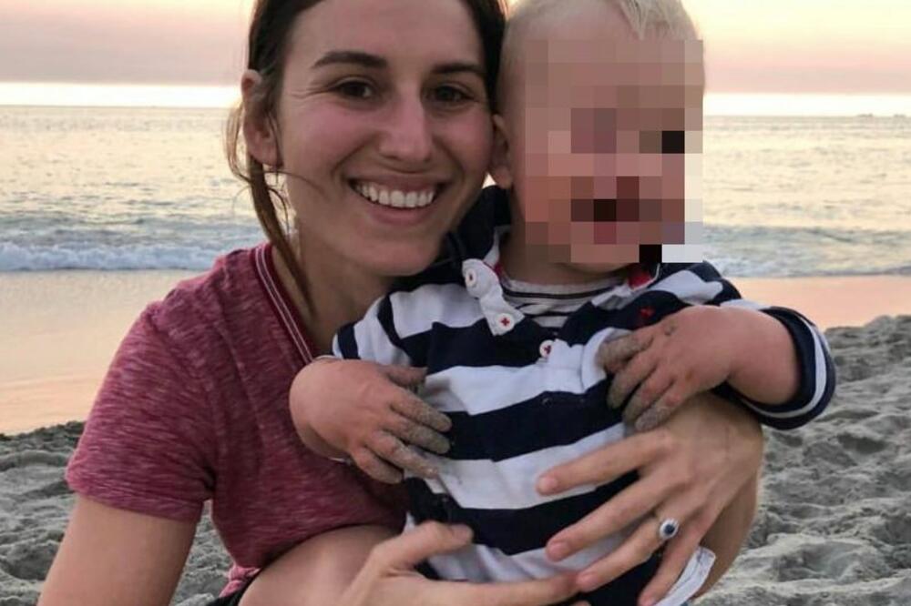 MISLILA JE DA IMA POSTPOROĐAJNU DEPRESIJU: Doživela ŠOK kada je saznala da je nešto mnogo gore!