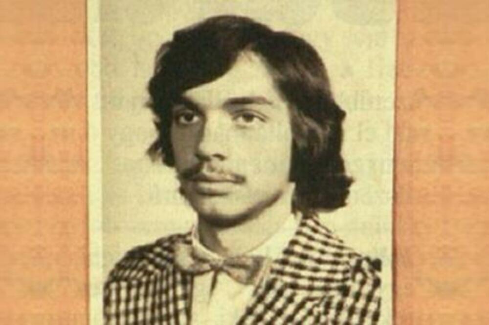 PREPOZNAJETE LI OSOBU SA SLIKE? Njegova i naša ZEMLJA su veliki PRIJATELJI! (FOTO)