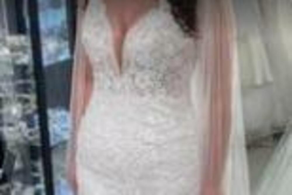 OGLAS ZA VENČANICU POSTAO PRAVI HIT: Okačio ga njen VERENIK, pa progovorio o "TROŠENJU MLADE" (FOTO)