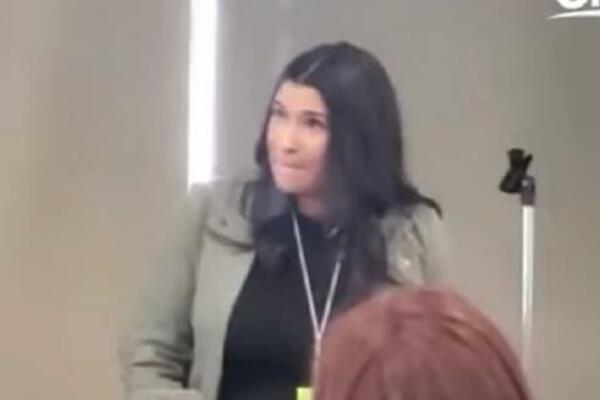 POLITIČARKA KRENULA DA SE PORAĐA USRED GOVORA: Snimak sve ZGROZIO, ovo su radili IZA NJE (VIDEO)