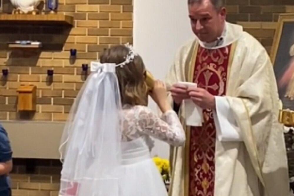 POGLEDAJTE NAJJAČI SNIMAK PRIČEŠĆA IKAD: Kada je uradila ovo sa VINOM, pop nije mogao DOĆI SEBI (VIDEO)