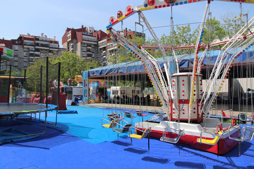 OTIŠLA SA DECOM U LUNAPARK, PA ZAVRŠILA U SUZAMA... Prišla joj je žena i dala PORUKU koja će i vas RASPLAKATI