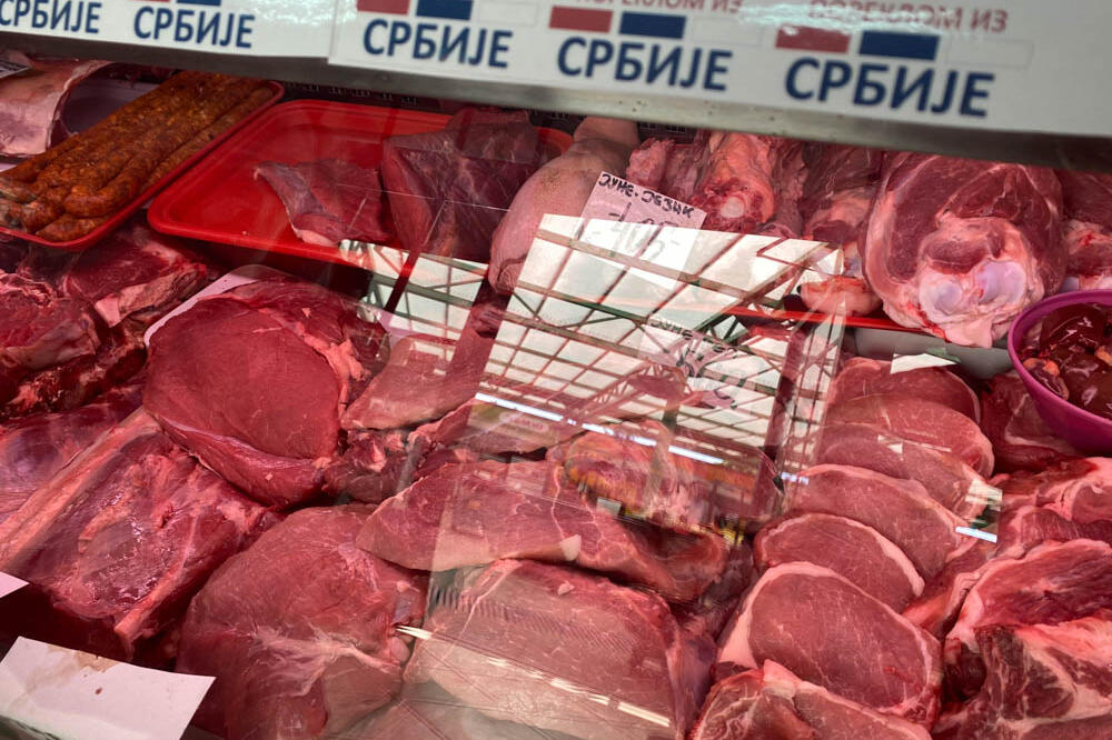 EVO KAKO DA PREPOZNATE DA LI JE MESO POKVARENO: Razlikuje se od životinje do životinje, bitno je da gledate ovo