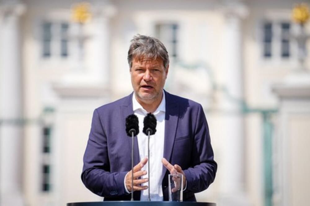 "SEVERNI TOK 2" NIJE OPCIJA? Habek izneo OCENE za prevazilaženje KRIZE