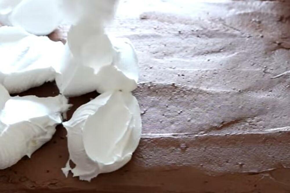 POSNA KINDER TORTA BOLJA I OD MRSNE: Idealna je za VASKRŠNJI POST, pazite šta radite sa OHLAĐENOM KOROM (RECEPT)