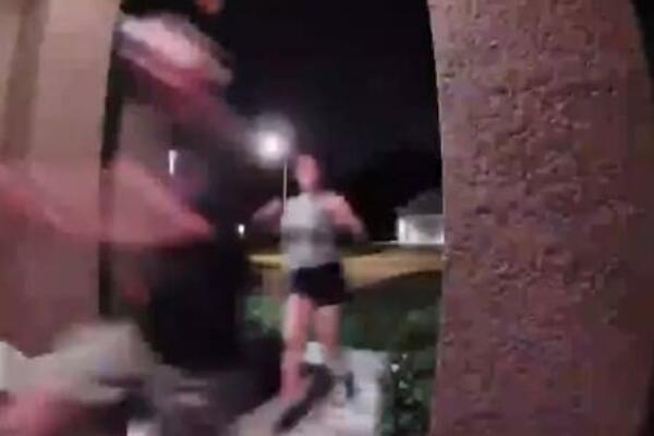 BRAČNOG PARA UMALO "SMAZAO" MEDVED: Srce im je sišlo u pete, BEŽALI KAO OPARENI (VIDEO)