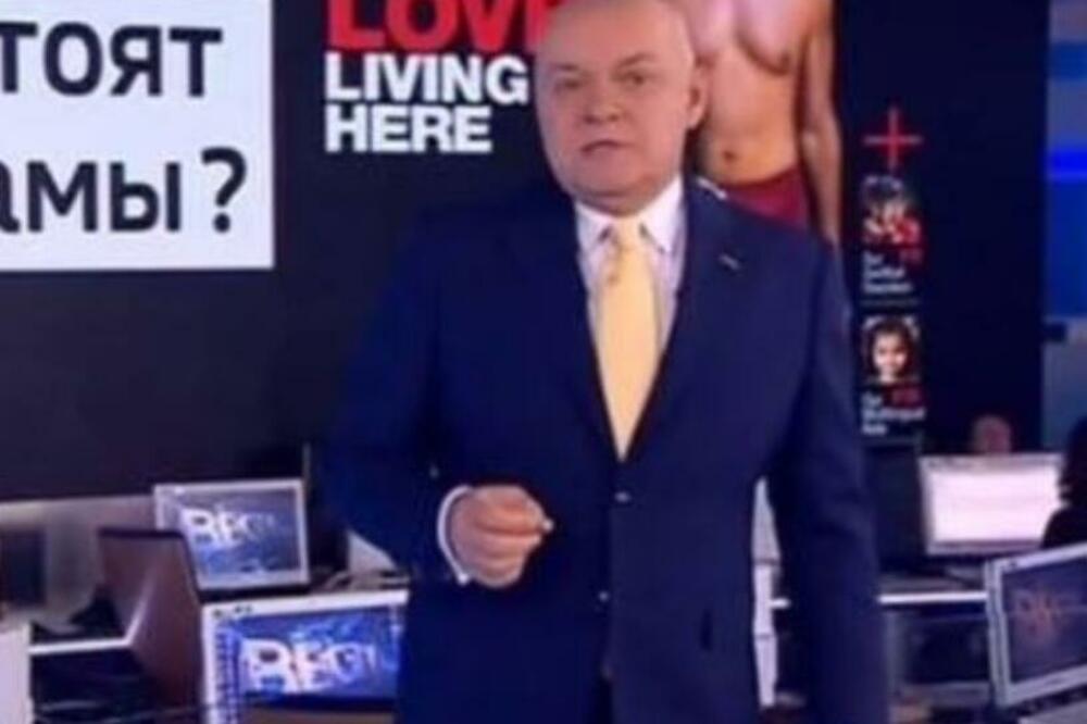 BRITANCIMA PRETIO NUKLEARNIM ORUŽJEM, A SADA BAŠKARI U SRCU DUBAIJA: Putinov voditelj uhvaćen u ŠOK izdanju (FOTO)