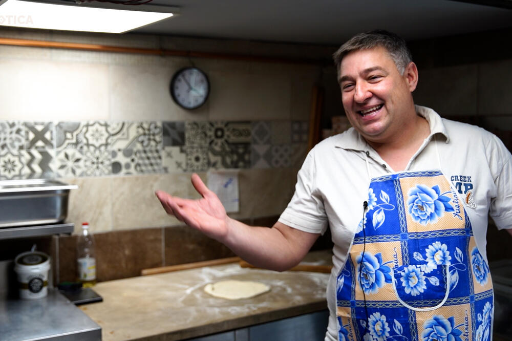 OD MUZIČKE KARIJERE DO PORODIČNOG BIZNISA! Vladimir iz Subotice pravi najukusnije pice, a tajni sastojak je LJUBAV!