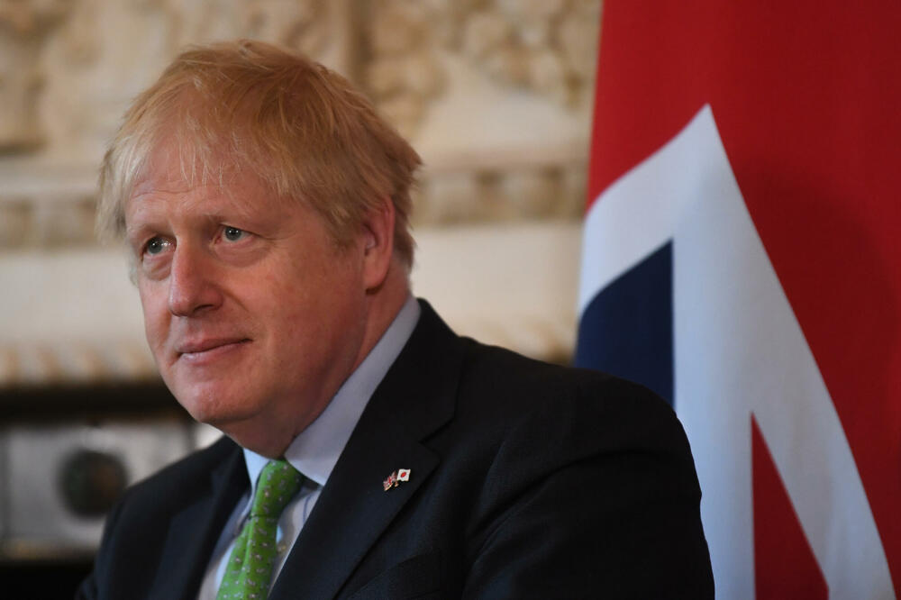 Borisa Džonsona ujela pomahnitala životinja! Snimak se munjevito šiti mrežama, ovo niko nije očekivao (VIDEO)