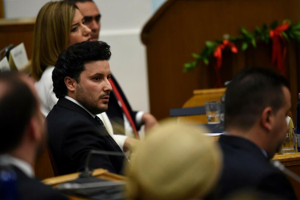 ZBOG OVOGA JE PALA VLADA CRNE GORE? Abazović ignorisao direktna UPOZORENJA?!