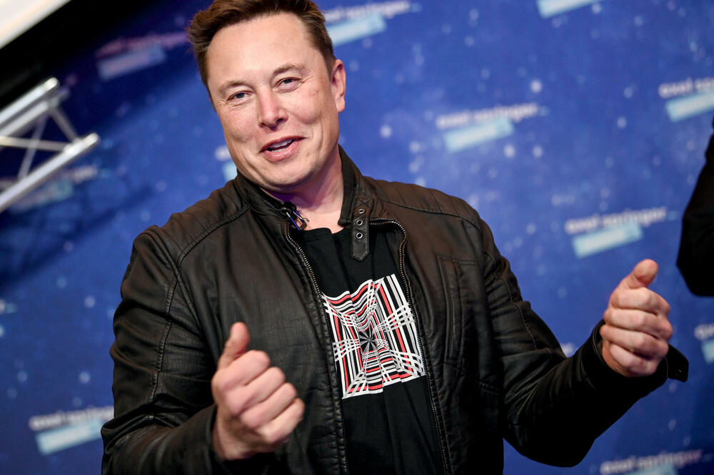 RADE 84 SATA NEDELJNO, I SPAVAJU NA POSLU? Promene u Tviteru po dolasku Maska, raste zabrinutost zbog OTPUŠTANJA