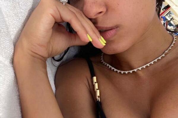 POZNATI FUDBALER DAJE 3.000 EVRA NA SAT ZA OVU ŽENU: Ono što rade je na GRANICI LUDOSTI (FOTO)