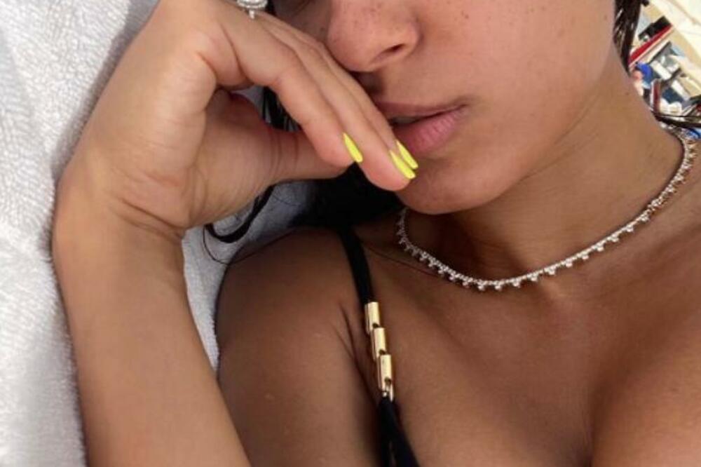 POZNATI FUDBALER DAJE 3.000 EVRA NA SAT ZA OVU ŽENU: Ono što rade je na GRANICI LUDOSTI (FOTO)