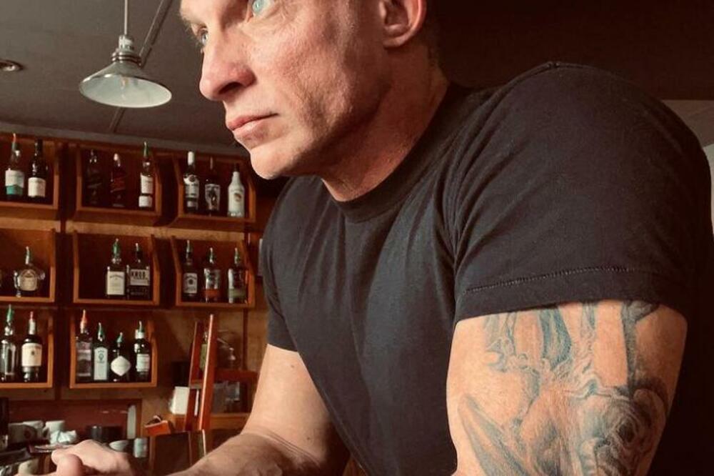 SKANDAL! Glumac NAMAGARČEN, supruga ZATRUDNELA SA DRUGIM