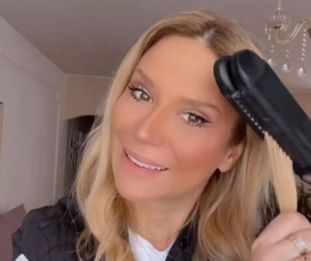 Pegla, Kosa, Blogerka