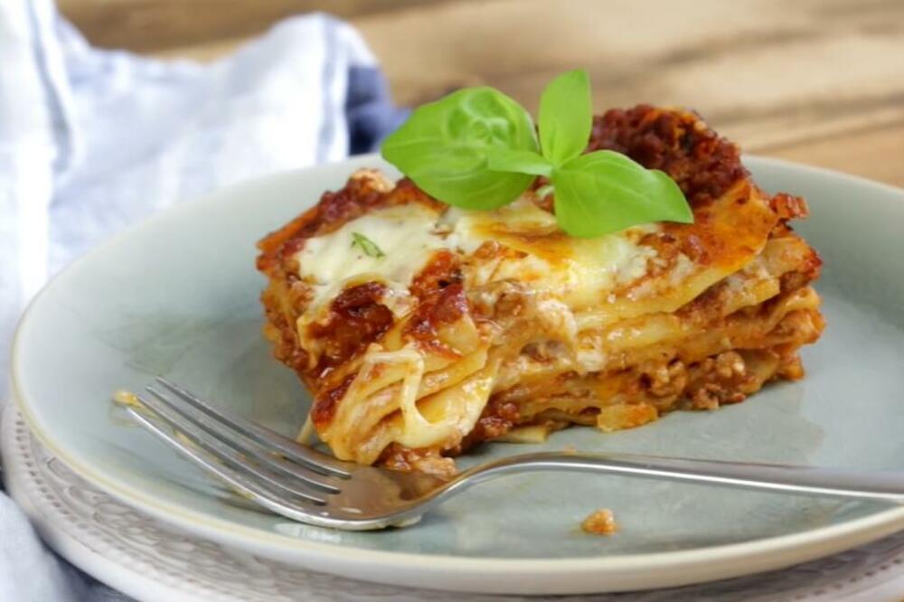 PRIPREMITE GARFILDOVU OMILJENU POSLASTICU: Evo koji je ORIGINALAN RECEPT za PRAVE LAZENJE!