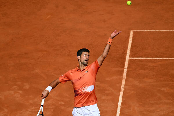 IMPRESIVNO: Ova Đokovićeva statistika je obeležila prvi set! Novak ubacio u "UBILAČKI MOD" posle brejka!