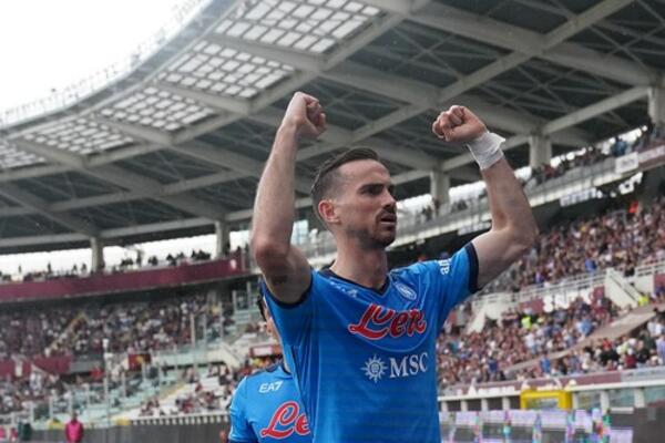 NAPOLI OSTAO U IGRI ZA SKUDETO: Ruiz pokorio Torino, Milinković-Savić ostao na klupi!