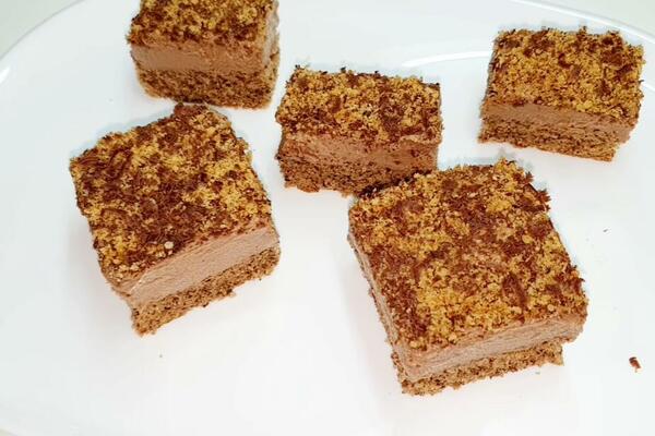 UKUSAN KOLAČ SA ORASIMA: Brzo se pravi, još brže se jede!