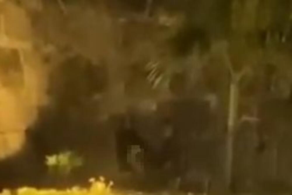 NIŠTA IM NIJE SVETO: Mladi imali vrelu akciju na javnom ŠETALIŠTU u blizini najvećeg SIMBOLA grada! (VIDEO)