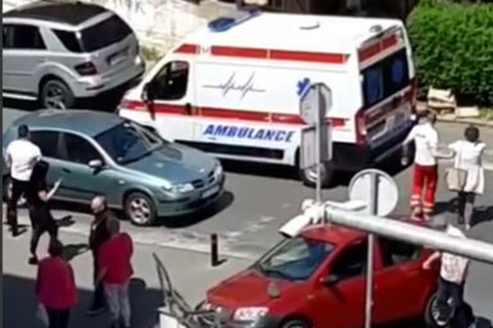 NESREĆA NA ZVEZDARI! Čovek izgubio kontrolu nad vozilom, suvozač povređen! (VIDEO)