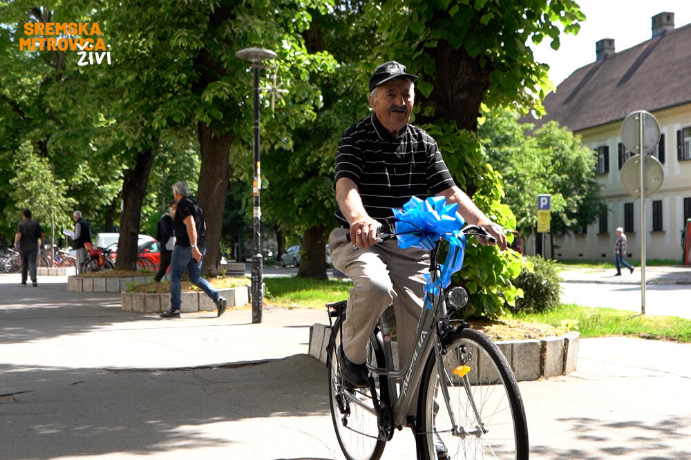 DEVEDESETOGODIŠNJAK IZ SELA KOD SREMSKE MITROVICE BICIKLOM DOŠAO U BANJA LUKU ZBOG HUMANITARNE AKCIJE