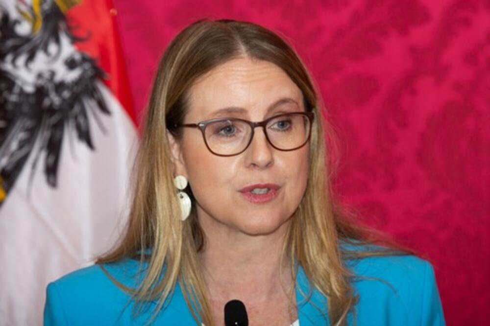 DRAMA NA POLITIČKOJ SCENI U AUSTRIJI: Nakon što je ministarka dala OSTAVKU, odlazak najavljuje još JEDNA!