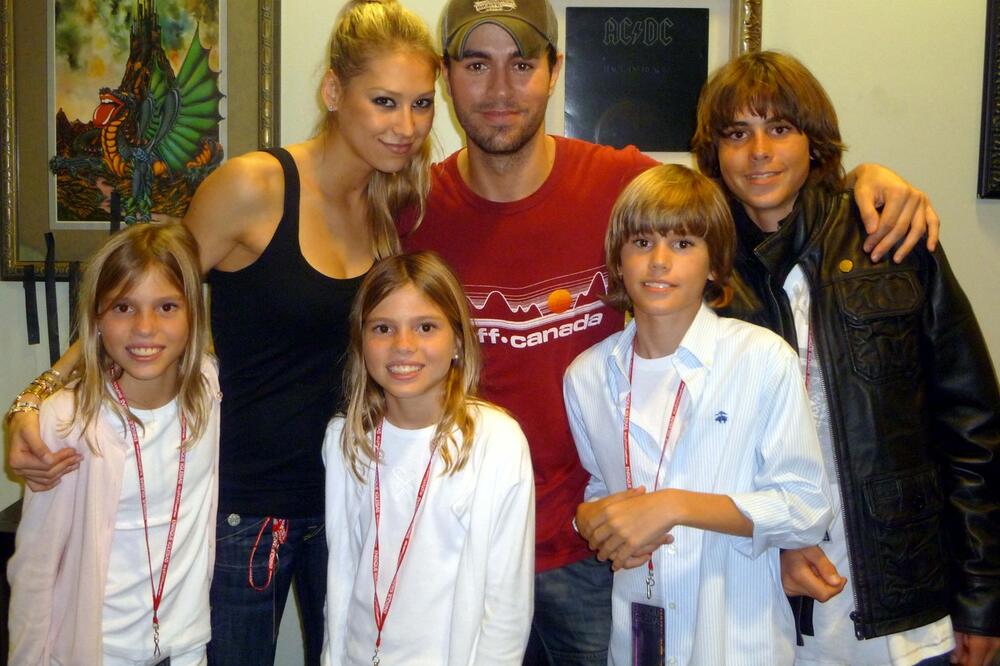 MNOGIMA JE ONA OMILJENA ANA TENISERKA: Kurnjikova blista i u 41. godini, i dalje je NAJLEPŠA! (FOTO)