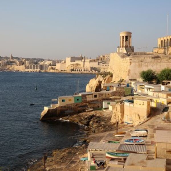 Ovo je idealna destinacija za letovanje u septembru! Pravi je raj na zemlji - prelepe plaže i bogat kulturni život!