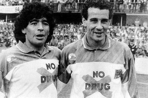 SE*SUALNO ZLOSTAVLJAN KAO DETE čime počinju njegove životne muke! POKUŠAO SAMOUBISTVO: Životna drama fudbalera!