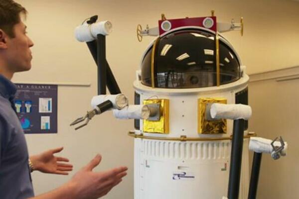 VRHUNAC SVEMIRSKE INDUSTRIJE POSLEDNJIH DECENIJA : Stiglo novo svemirsko odelo na stanicu Džefa Bezosa (VIDEO)