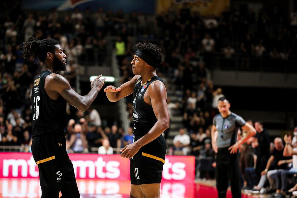 Dominantna i ubedljiva igra Partizana: Mogu li iz "dvokoraka" do FINALA ABA lige!