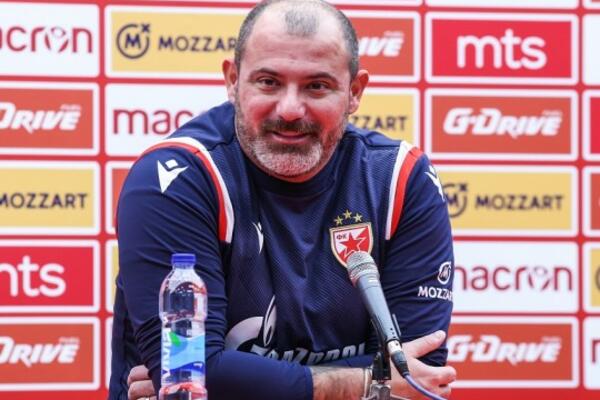 STANKOVIĆ PRINUĐEN NA JEDNU IZMENU: Defanzivac Zvezde, zbog povrede, propušta finale Kupa Srbije