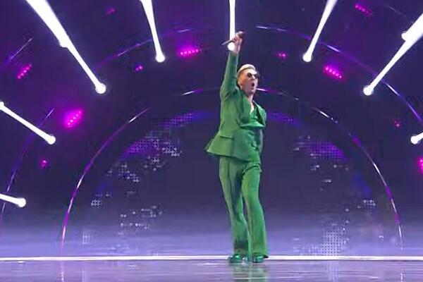 LETONIJA KOJA VAŽI ZA JEDNOG OD FAVORITA DIGLA PUBLIKU NA NOGE: Šarena odela i brza pesma, gromoglasan aplauz!