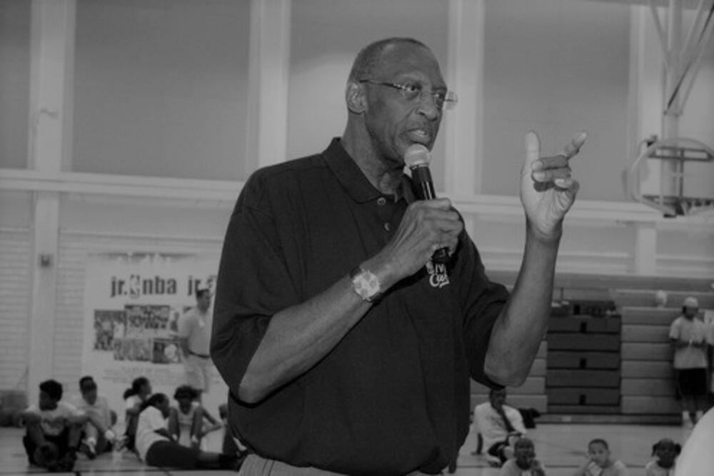 PREMINUO VELIKAN! NBA liga zavijena u crno! (FOTO)