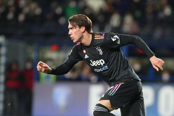 VLAHOVIĆ NEĆE IGRATI PROTIV FIORENTINE! Razlog je BIZARAN, oglasio se trener Juventusa!