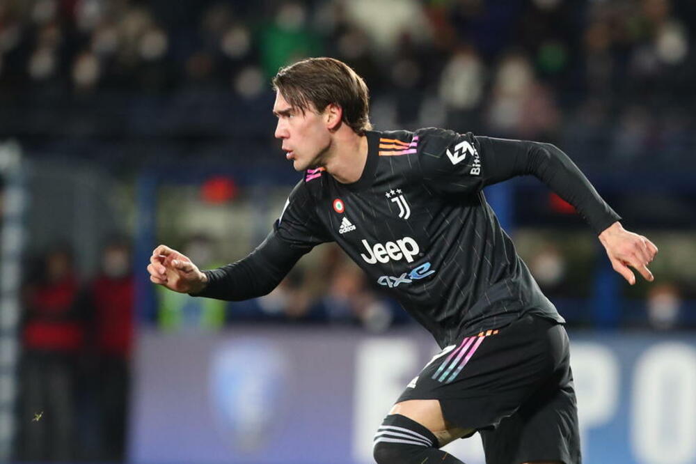 VLAHOVIĆ NEĆE IGRATI PROTIV FIORENTINE! Razlog je BIZARAN, oglasio se trener Juventusa!