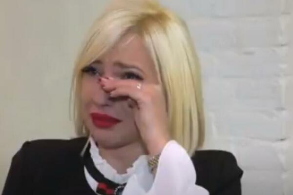 OSETILA SAM STRAŠAN BOL, PARALISALA SAM SE SKROZ: Jovana Jeremić je bila na ivici smrti, a on joj je spasao život!