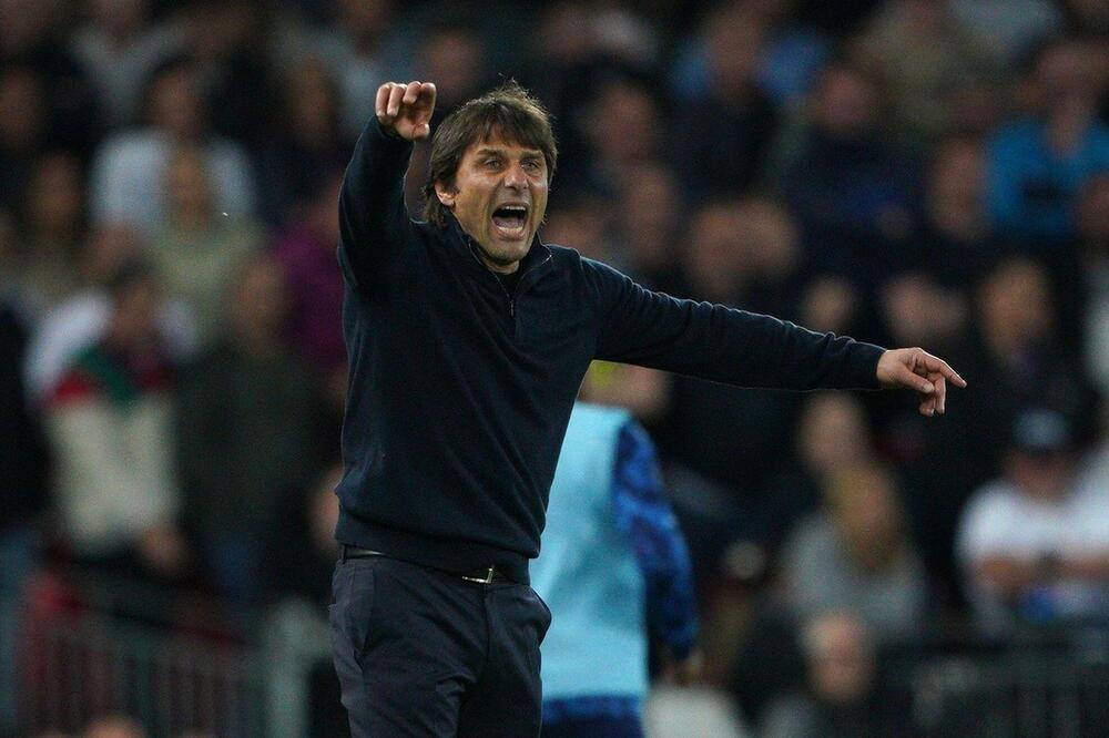 "FAVORITI ZA TITULU? NIKAKO" Konte razočaran posle poraza Totenhema od Mančester junajteda (FOTO)