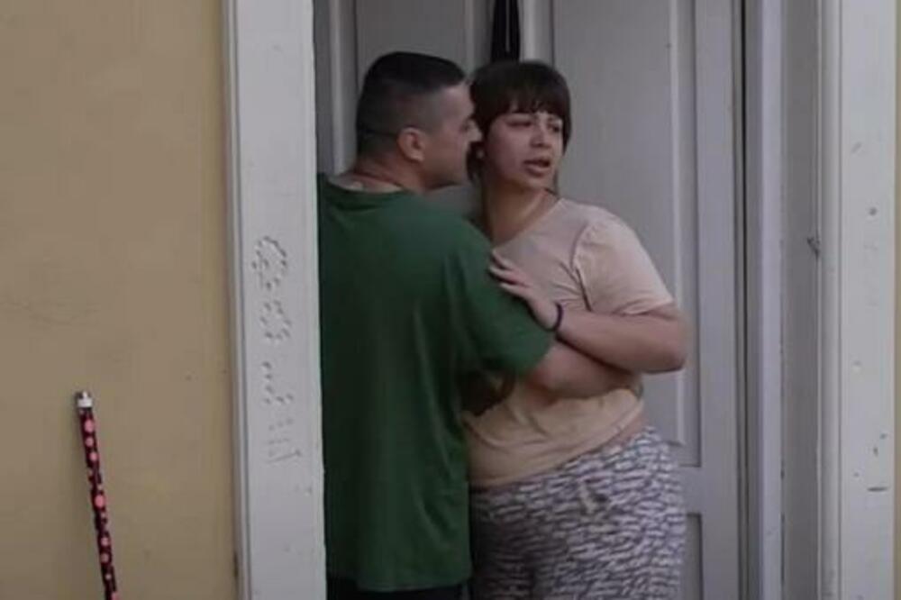 SCENA KAO IZ FILMA, MILJANA I BEBICA BEŽE IZ ZADRUGE: Društvo im pravi OBEZBEĐENJE, ali i jedna ŽIVOTINJA iz ŠTALE