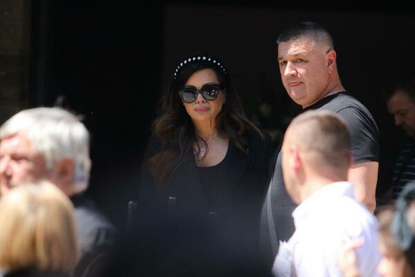 NIKOLINA I MIŠA SE NISU JAVILI JEDNO DRUGOM: Vidojev otac i Pišekova ćutke prošli jedno pored drugog!