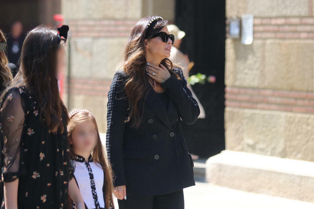 ĆERKA NIKOLINE PIŠEK NAKON ŠTO JE OSTALA BEZ OCA,UPITALA MAMU:"Kako da znam da ti nećeš otići!",voditeljka bez reči