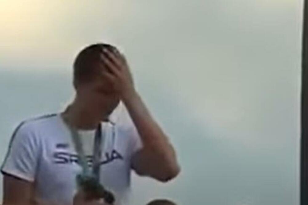PREPLAVILE GA EMOCIJE! Jokić zaplakao zbog MVP nagrade, a jednom je suze ronio i zbog reprezentacije! (VIDEO)