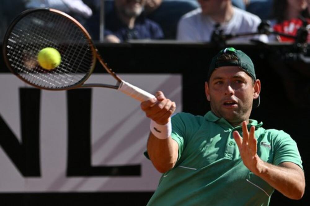 KRAJINOVIĆ NIJE IMAO SNAGE ZA PREOKRET! Siner udara na Cicipasa u četvrtfinalu Rima!