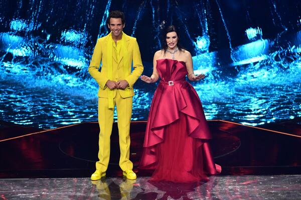 VODITELJKA EVROVIZIJE SE ZALJUBILA U SVOG PARTNERA KAD JE BIO OŽENJEN: On ima troje dece!