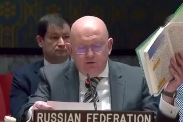 ŠOK U SAVETU BEZBEDNOSTI: Ruski diplomata izvadio ukrajinski udžbenik - i Džingis-kan bio UKRAJINAC? (VIDEO)