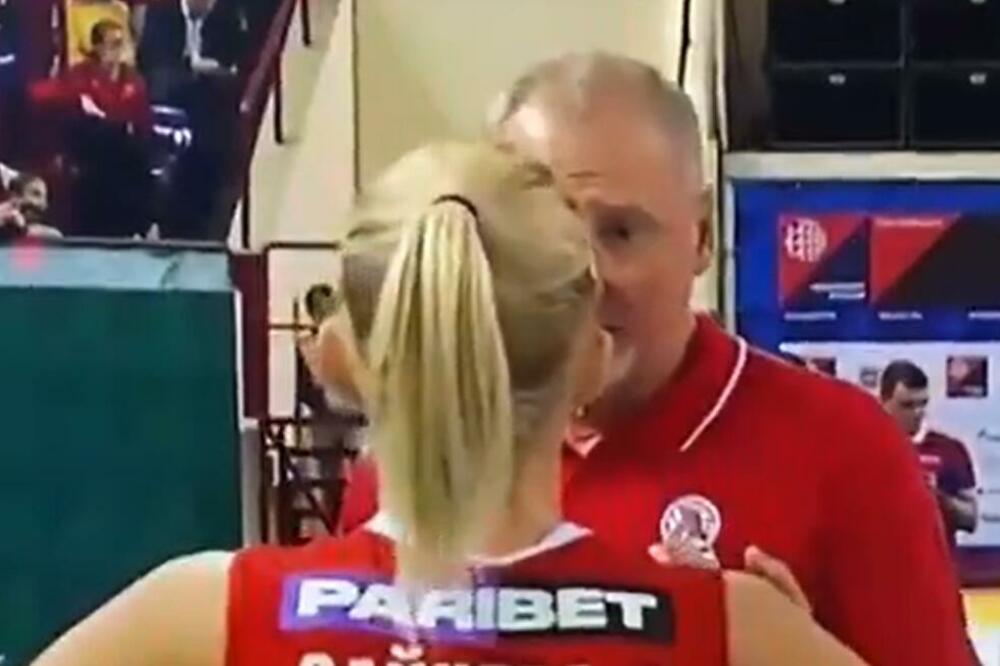 RASISTIČKI SKANDAL! Trener nazvao protivničku odbojkašicu majmunom! (VIDEO)