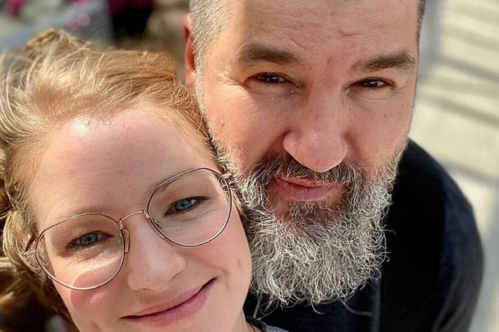 IZA NJIHOVOG BRAKA KRIJE SE JEZIVA ISTINA: Mnogima će se ŽIVOT SMUČITI, sve je počelo kad je ona BILA BEBA (FOTO)